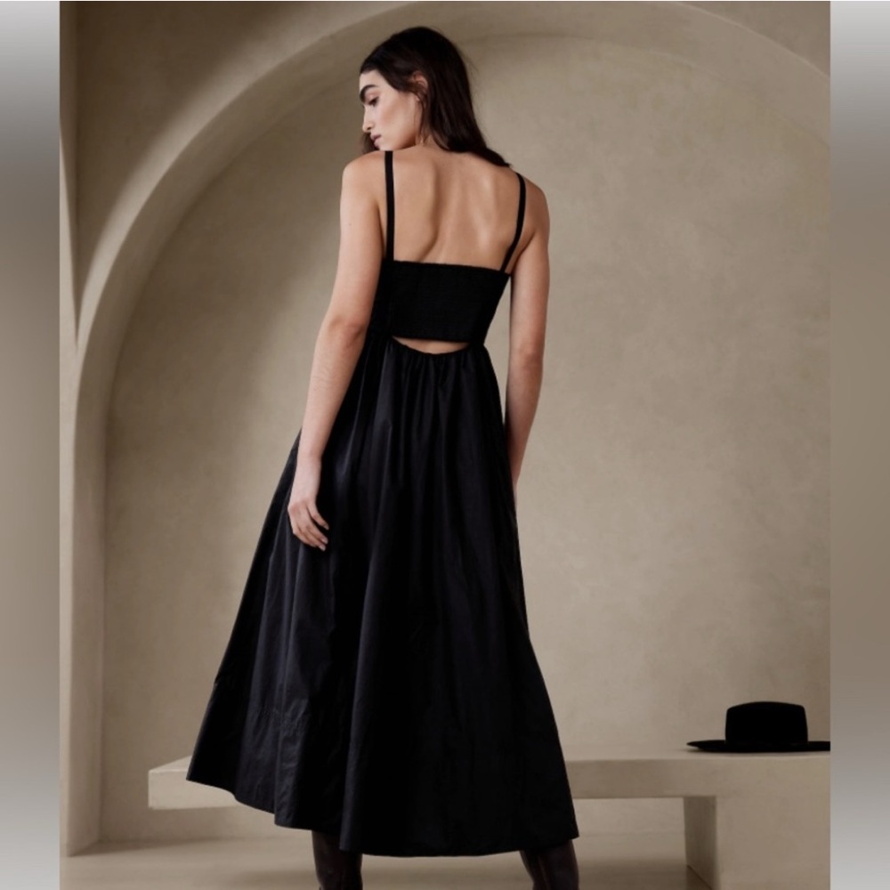 Banana Republic Charcoal Smocked Skirt - Picture 4 of 7